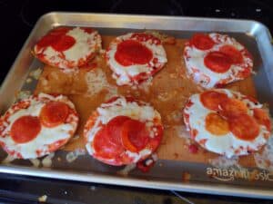 Picture of pizza bagel after cooking